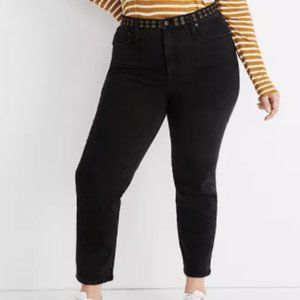 Madewell Classic Straight Jeans in Lunar Wash: Grommet Edition
